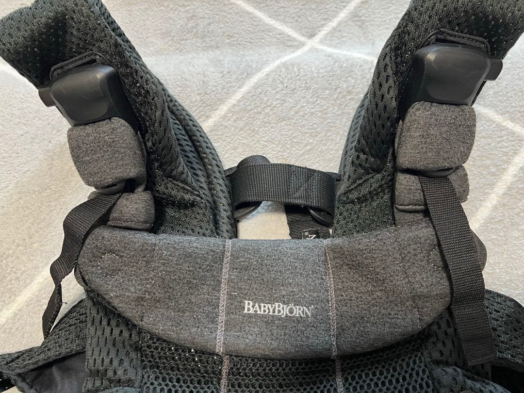 ベビービョルンハーモニー黒
