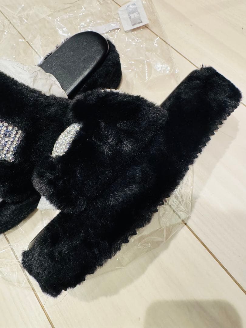 GYDA ファーサンダル ブラック 送料無料