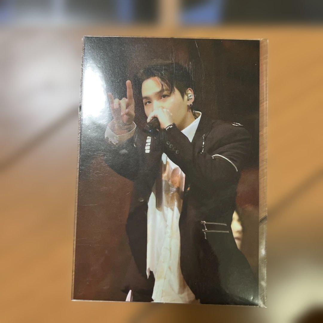 BTS HYBE INSIGHT 限定　マイク　バッジ　トレカ　ユンギ　コンプ