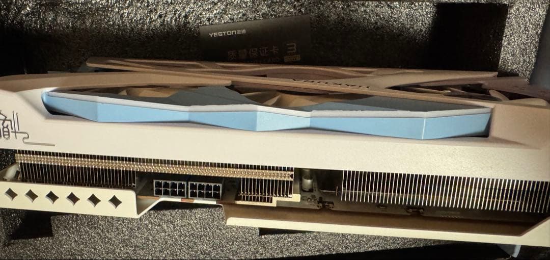 グラフィックボード・グラボ・ビデオカード Yeston Radeon RX7700XT 12GB Sakura Waifu