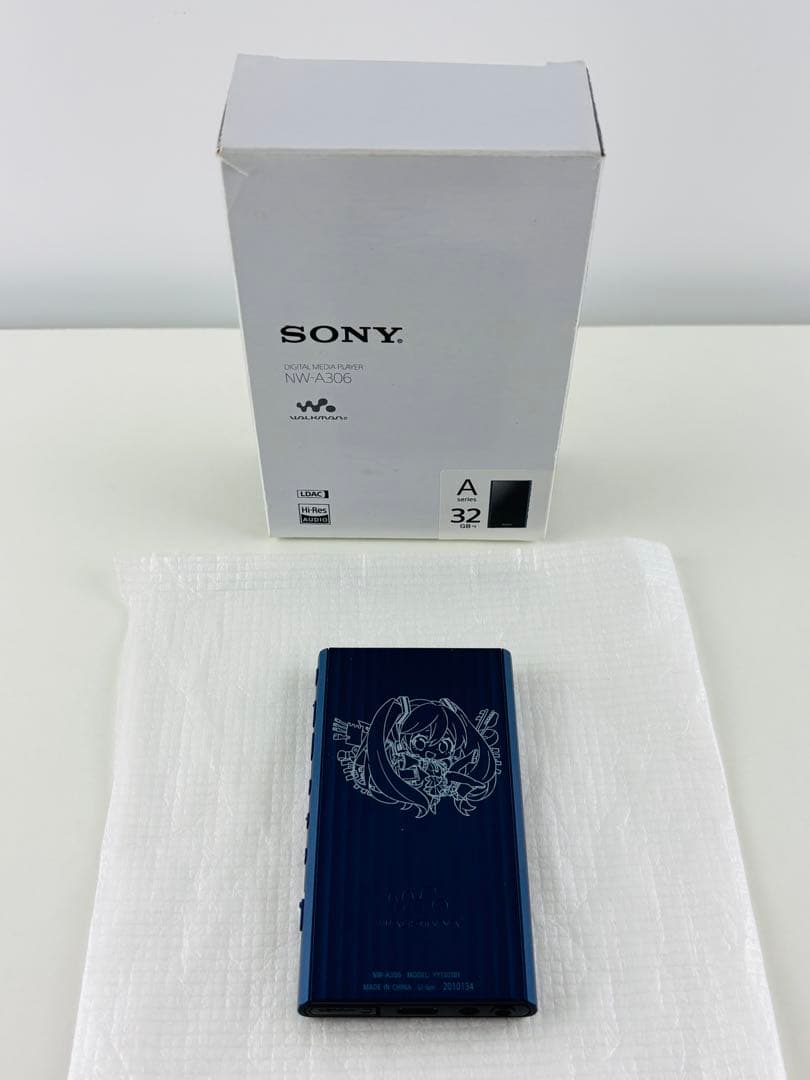 ほぼ新品 ソニー ウォークマン NW A306 初音ミク 32GB 16周年記念