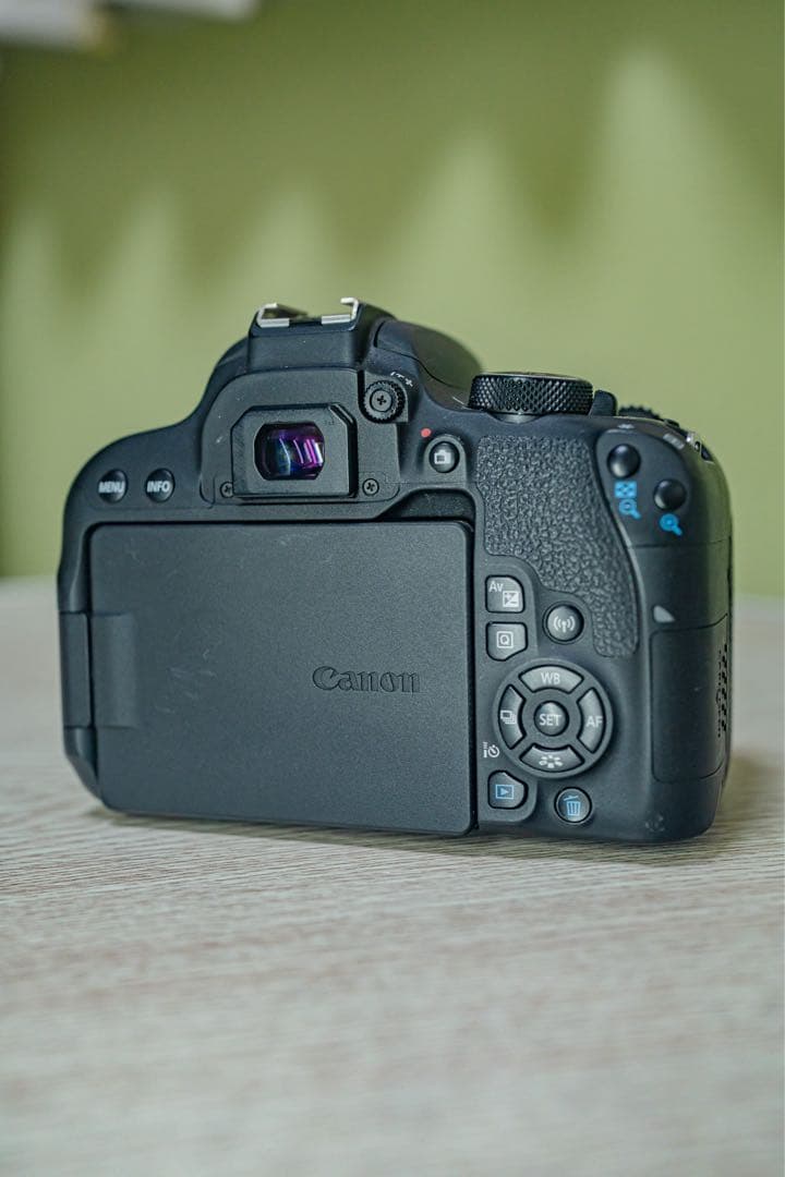 w*。様 Canon EOS kissx9i +単焦点レンズセット