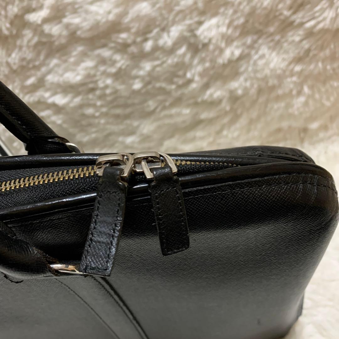 ポーター アベニュー ブリーフケース 薄型でスマート、カッコいい！送料込み！