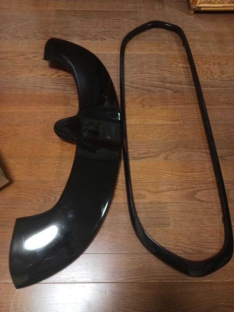 リアスポイラーとフロントトリムセット F55 F56 未使用品 ブラック