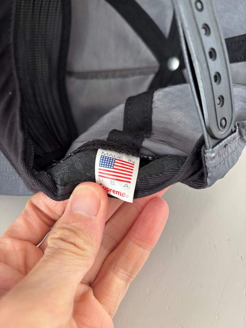 【美品】　Supreme キャップCAP グレー FREEサイズ　シュプリーム