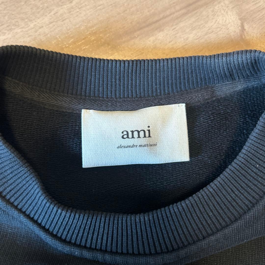 アミパリス　スウェット　AMI DE COEUR SWEATSHIRT