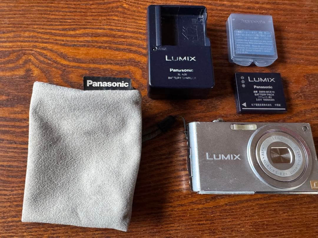 パナソニックLUMIX DMC-FX33 コンパクトデジタルカメラ　バッテリー付