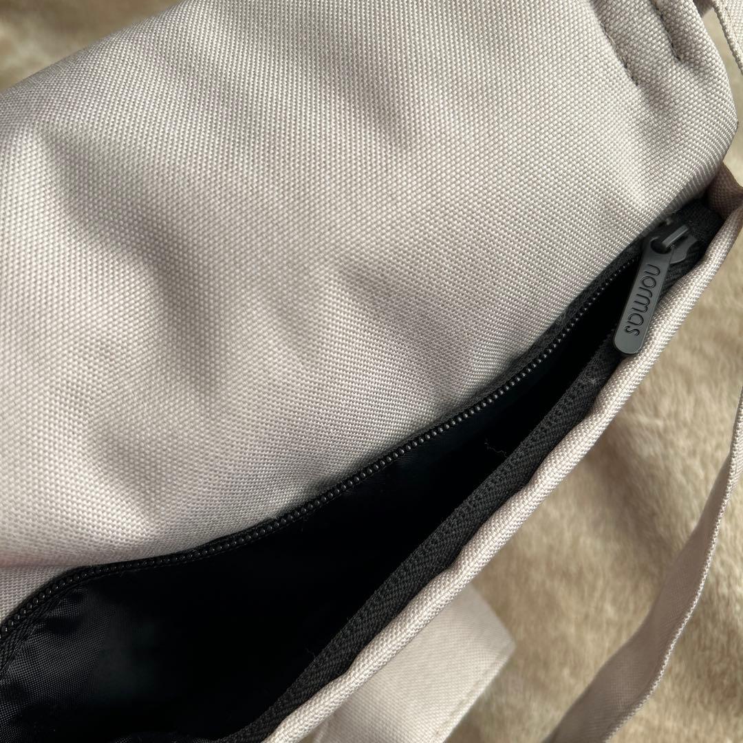 Sony α6000 ダブルズームレンズキット【マクロレンズ、カバン付き】