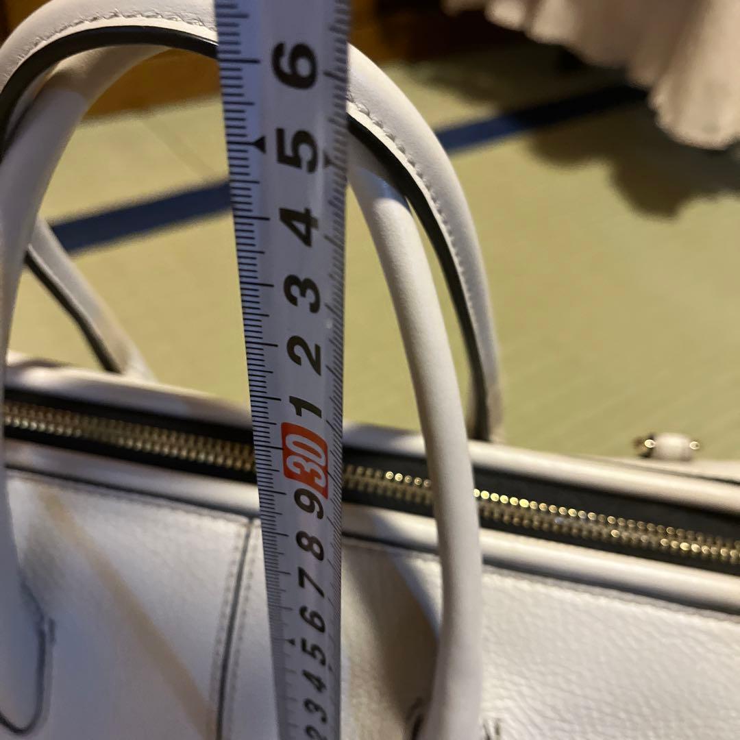 みーFURLA 薄いグレービジネスバッグ