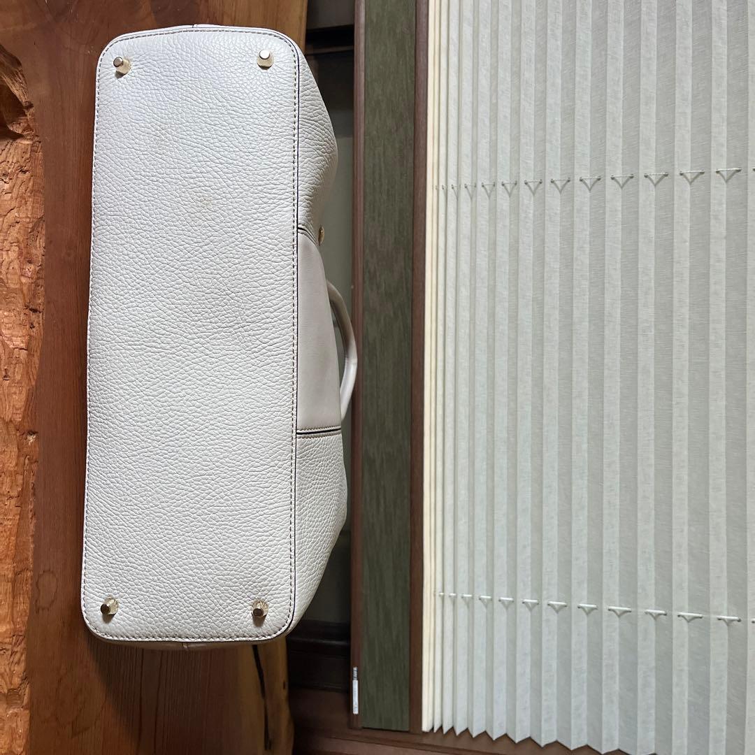 みーFURLA 薄いグレービジネスバッグ