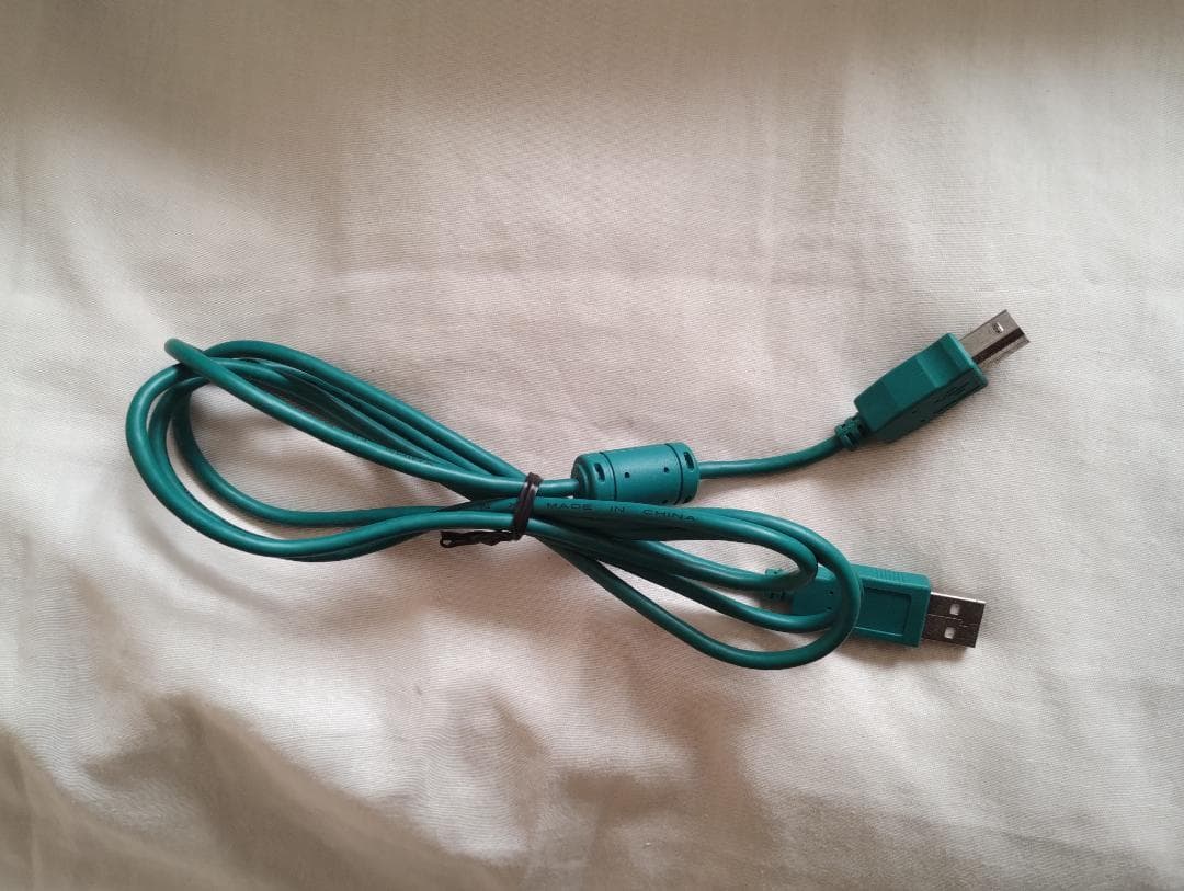 【美品・動作確認済】NOVATION Launchkey 37 MK3 元箱あり