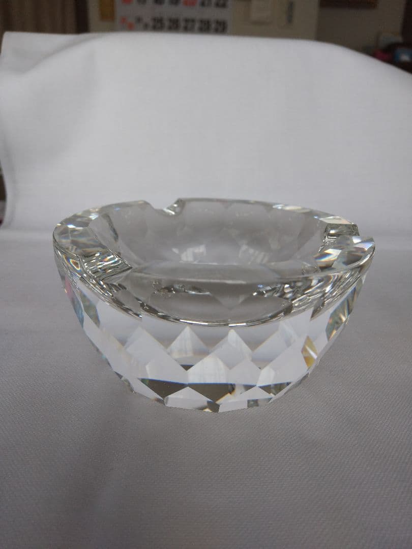 Swarovski クリスタル灰皿置物