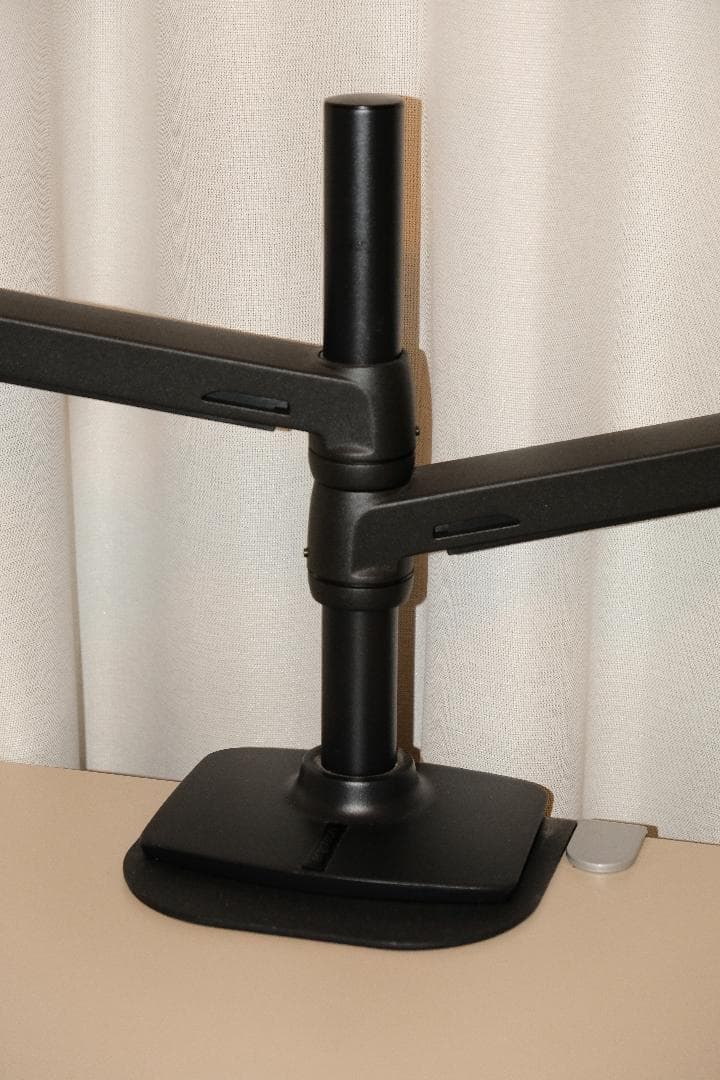 ブラック モニターアーム クランプ式