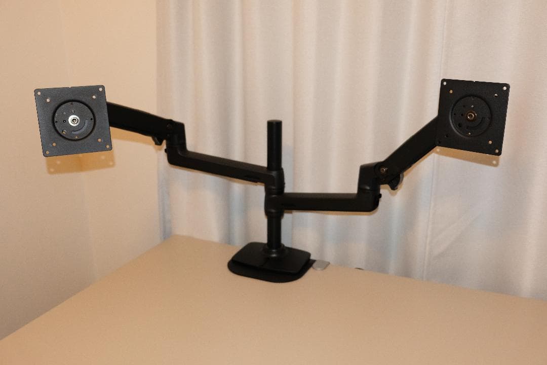 ブラック モニターアーム クランプ式