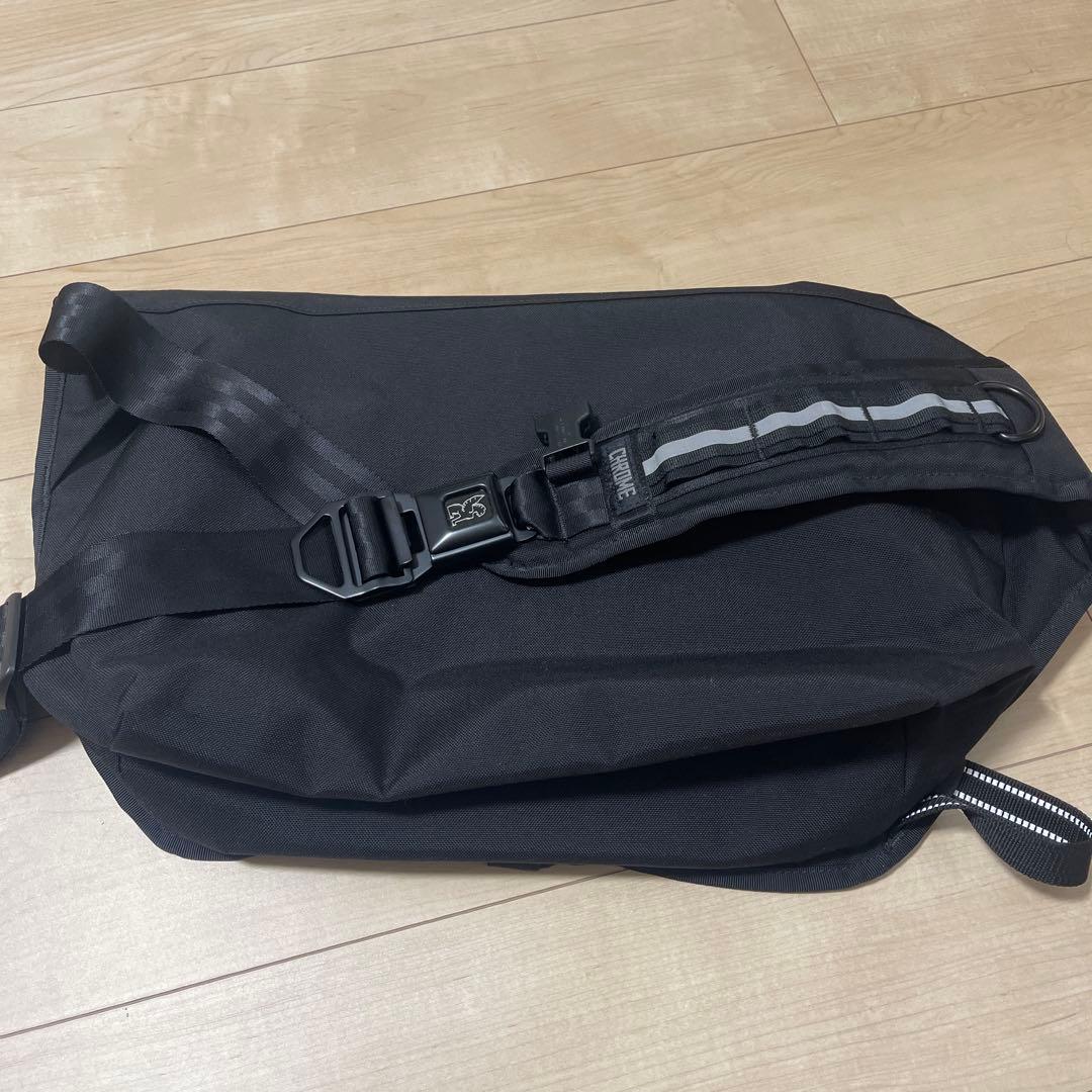 CHROME ブラック メッセンジャーバッグ