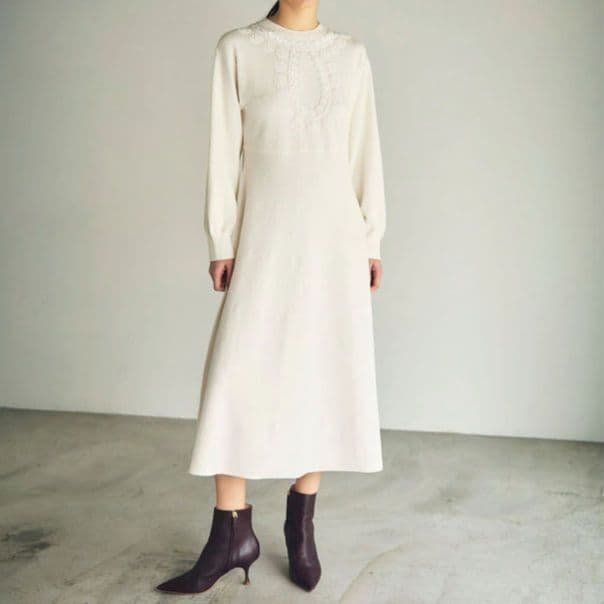新品 グレースコンチネンタル エスニック刺繍ニットワンピース ホワイト 36