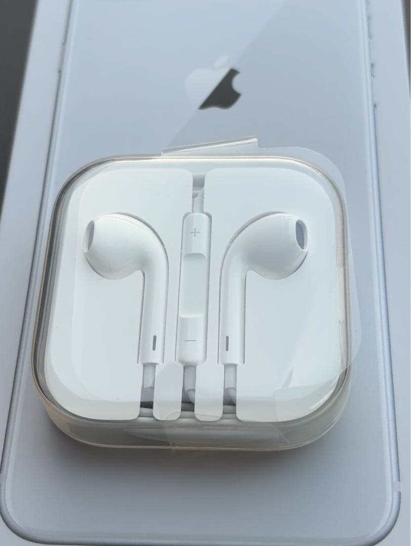 Apple iPhone 12 64G ブルーと新品Apple純正イヤホン