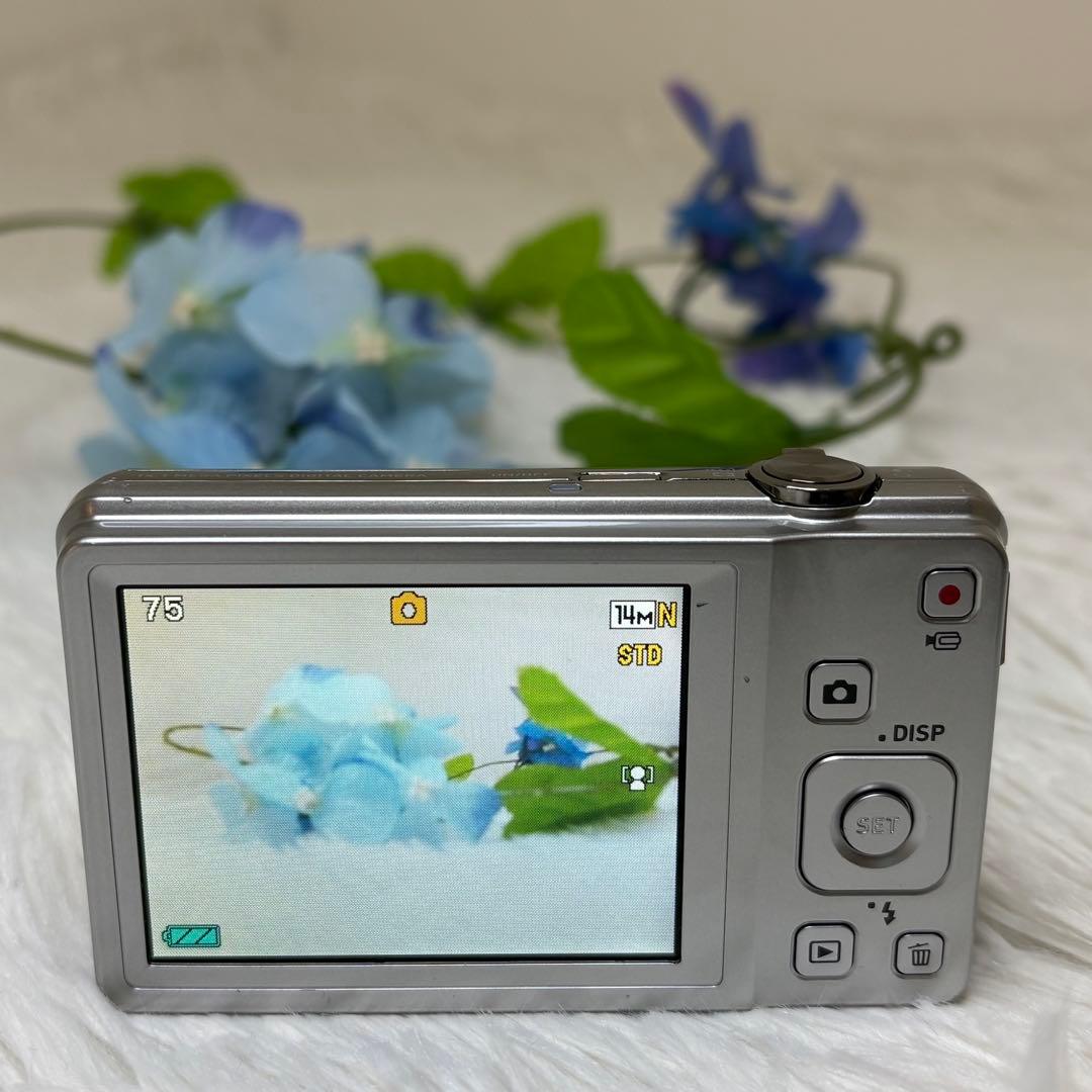 美品　CASIO カメラ　EX-ZS5 充電器　箱　シルバー　コンデジ　動作品