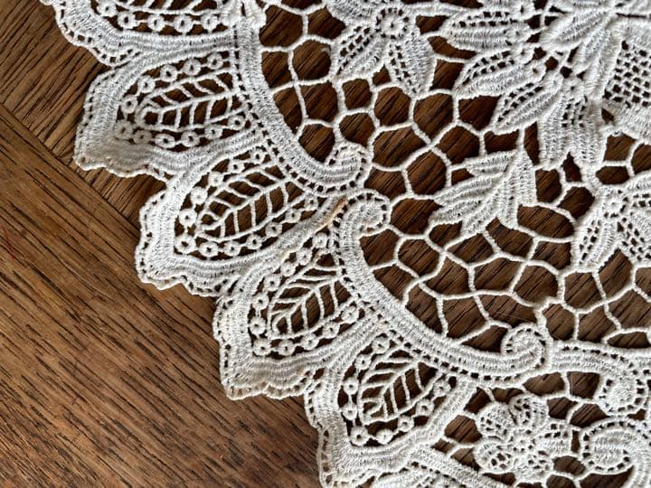 grotan 　ベネチアンレース　手編みドイリー