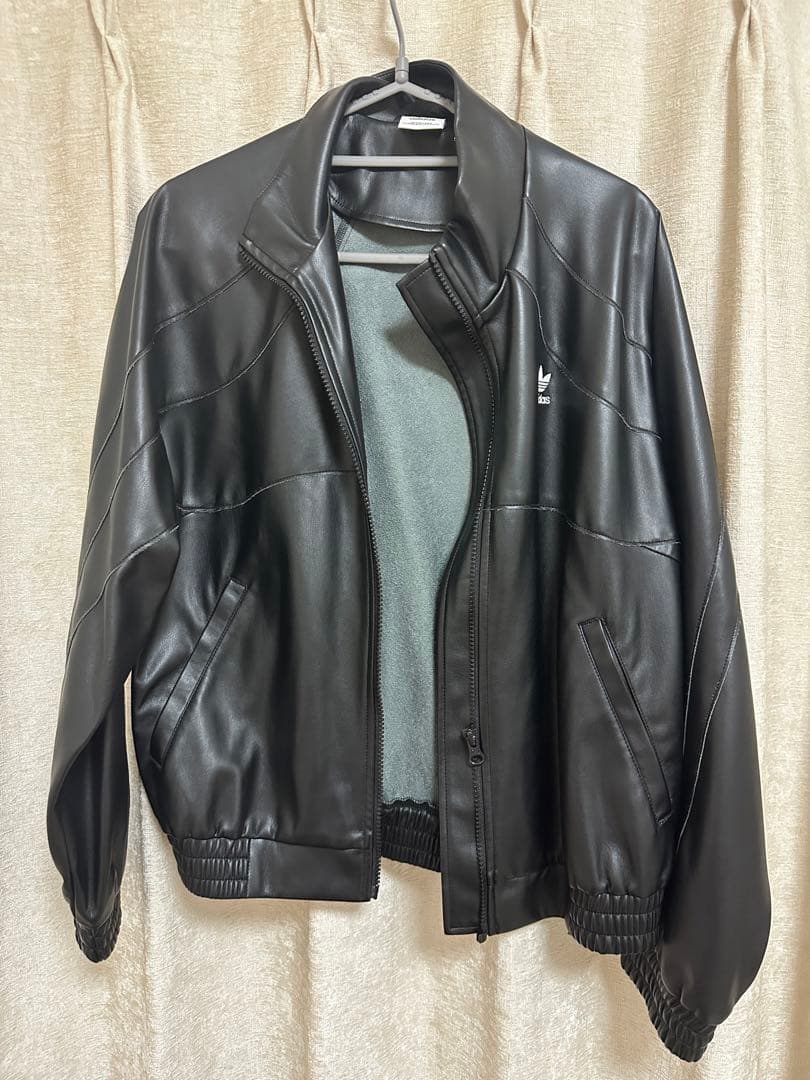 adidas レザー ジャケット