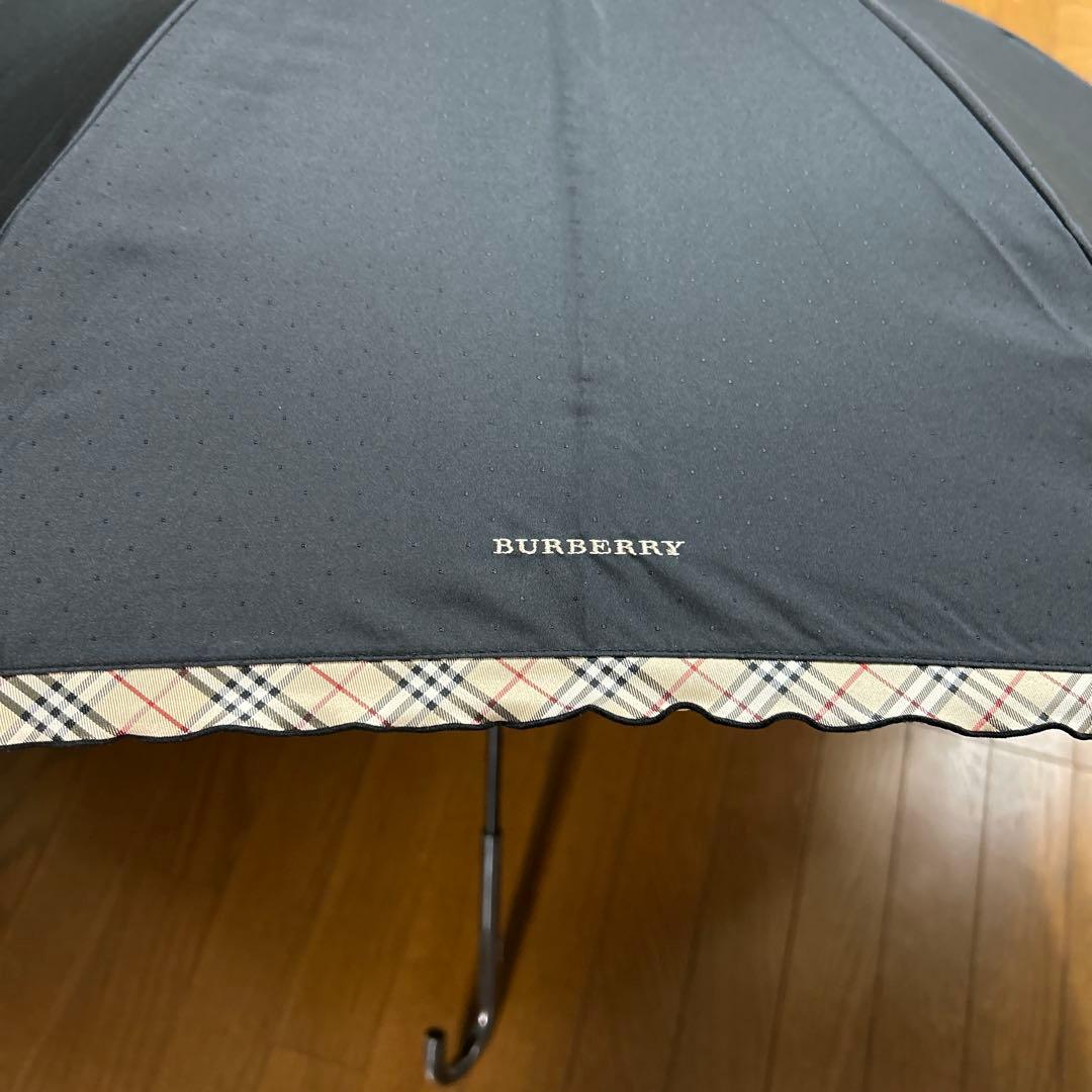 ●BURBERRYバーバリー　ブラック　フリル　ノバチェック長傘　未使用●