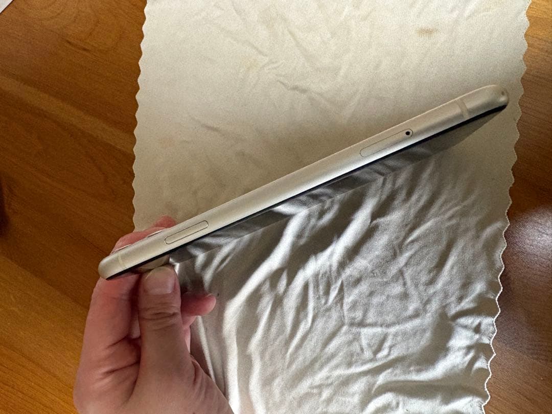 iPhone 11 ホワイト 128GB SIM フリー