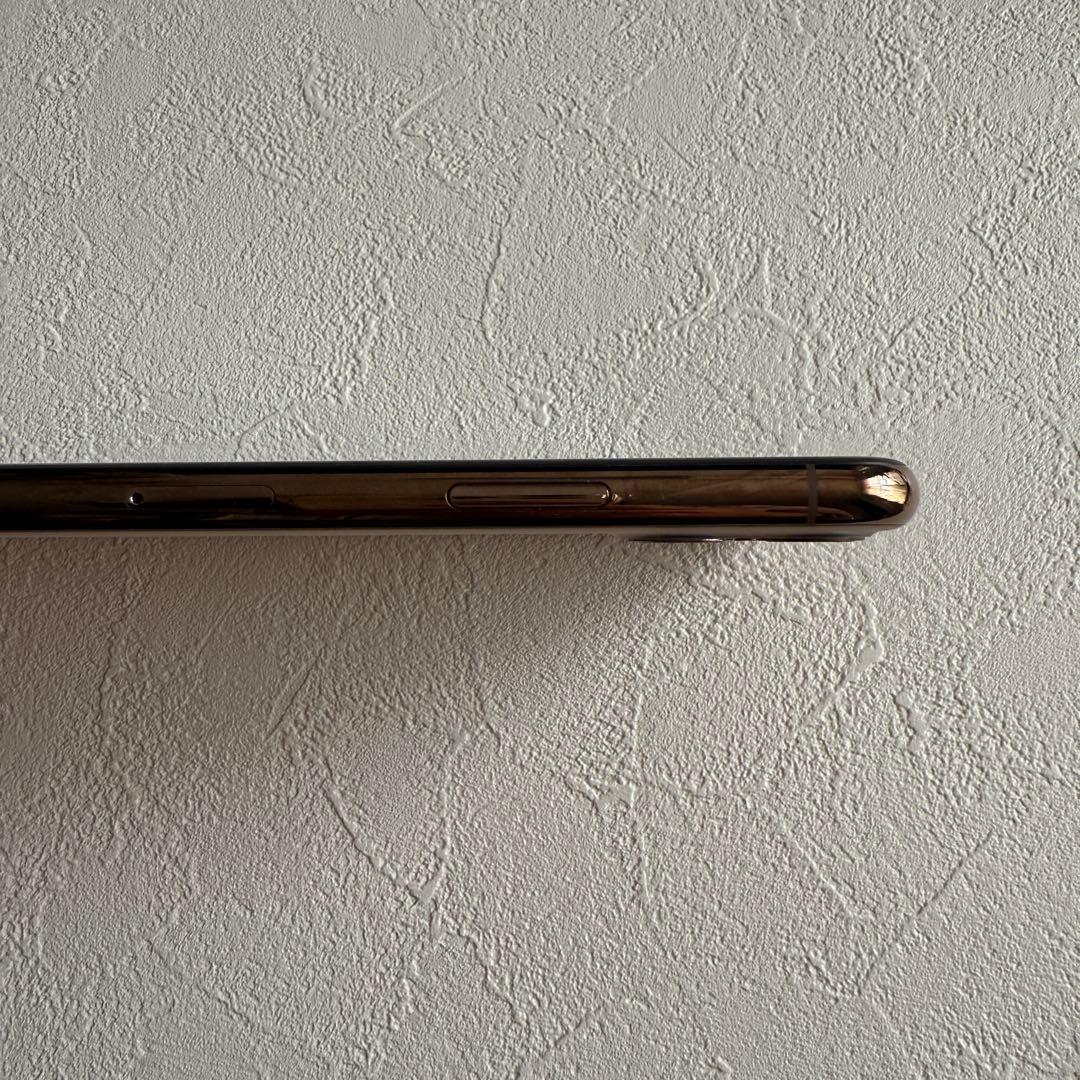 【中古美品】iPhone 11 Pro 256GB ゴールド 本体