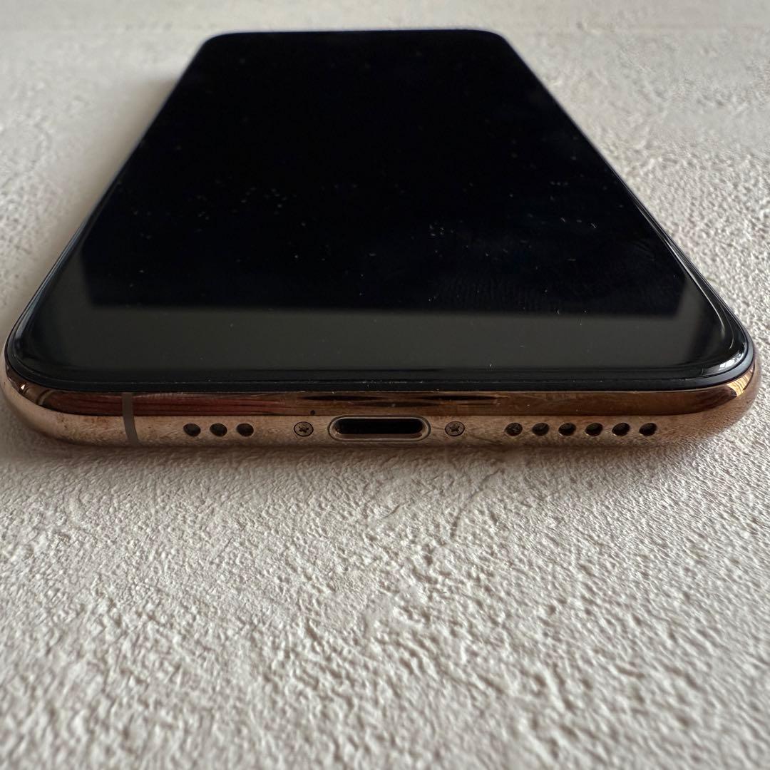 【中古美品】iPhone 11 Pro 256GB ゴールド 本体