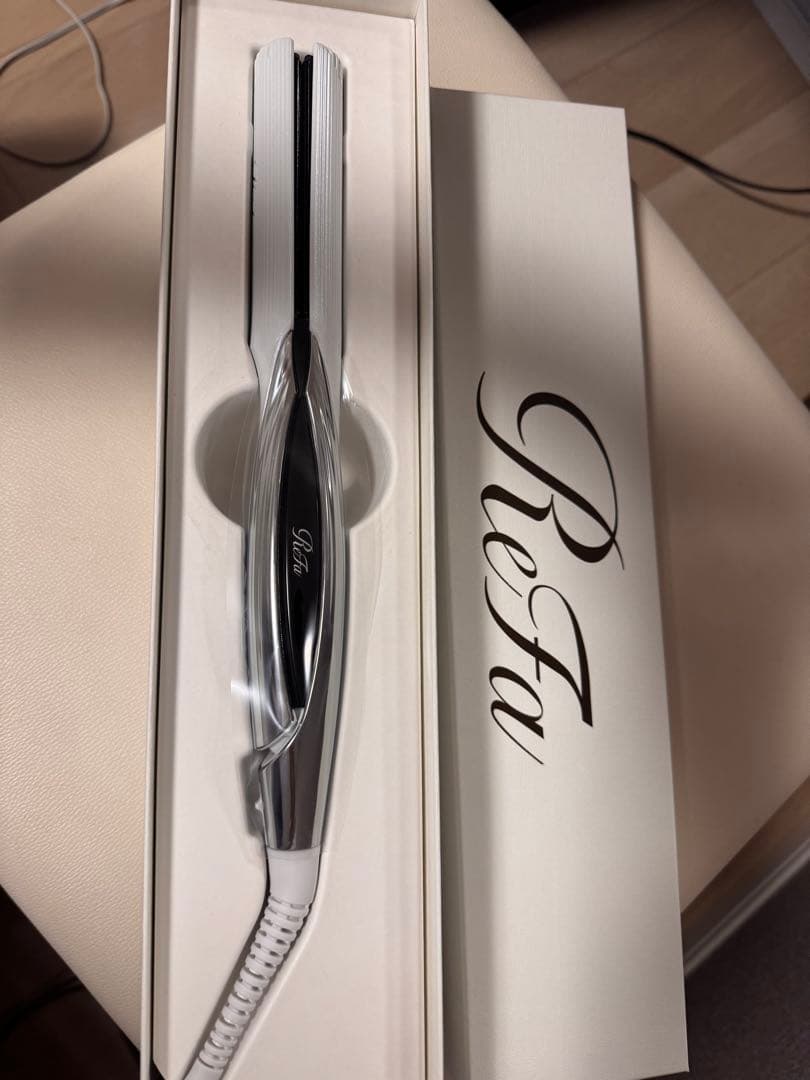 まみちゃん専用 正規品美品リファストレートアイロン