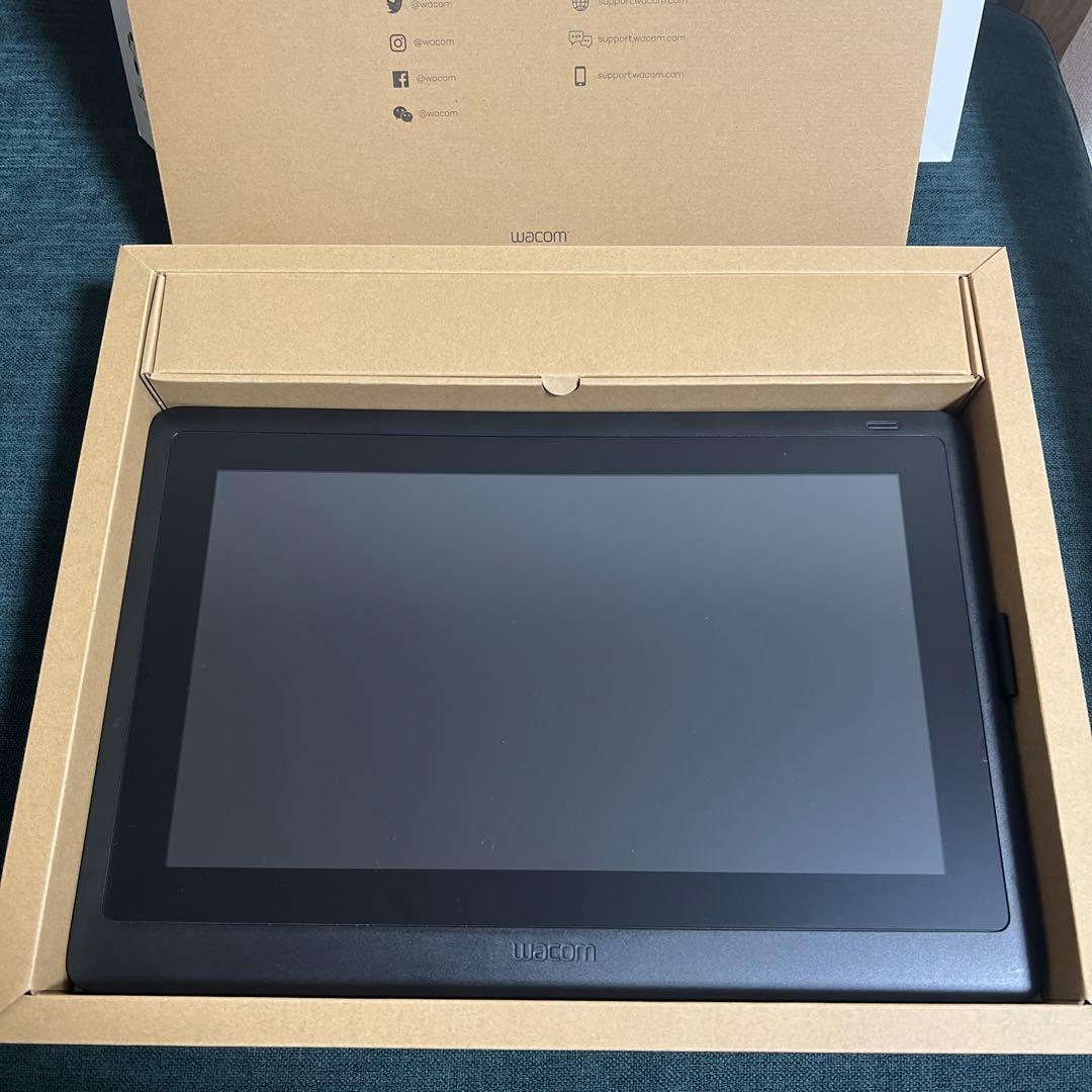 ひろ16インチのWacom Cintiq液晶ペンタブレット