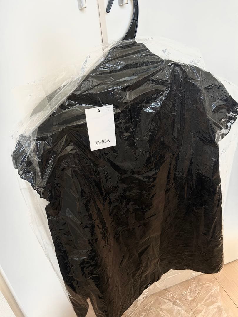 【新品未使用タグ付き】ohga FLEUR ブラウス 半袖 ブラック