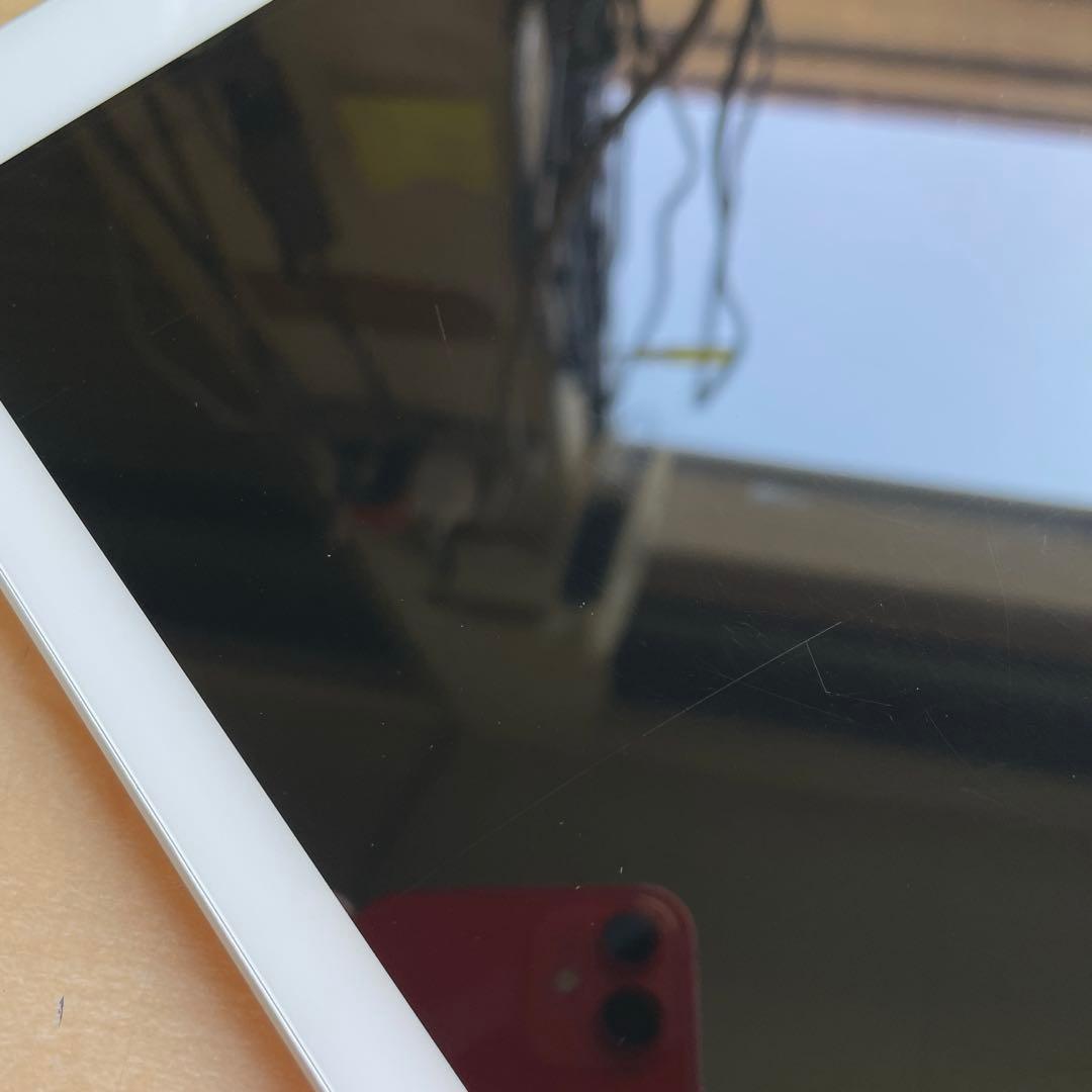 iPad 第6世代　A1893　Wi-Fiモデル　シルバー　32GB #7