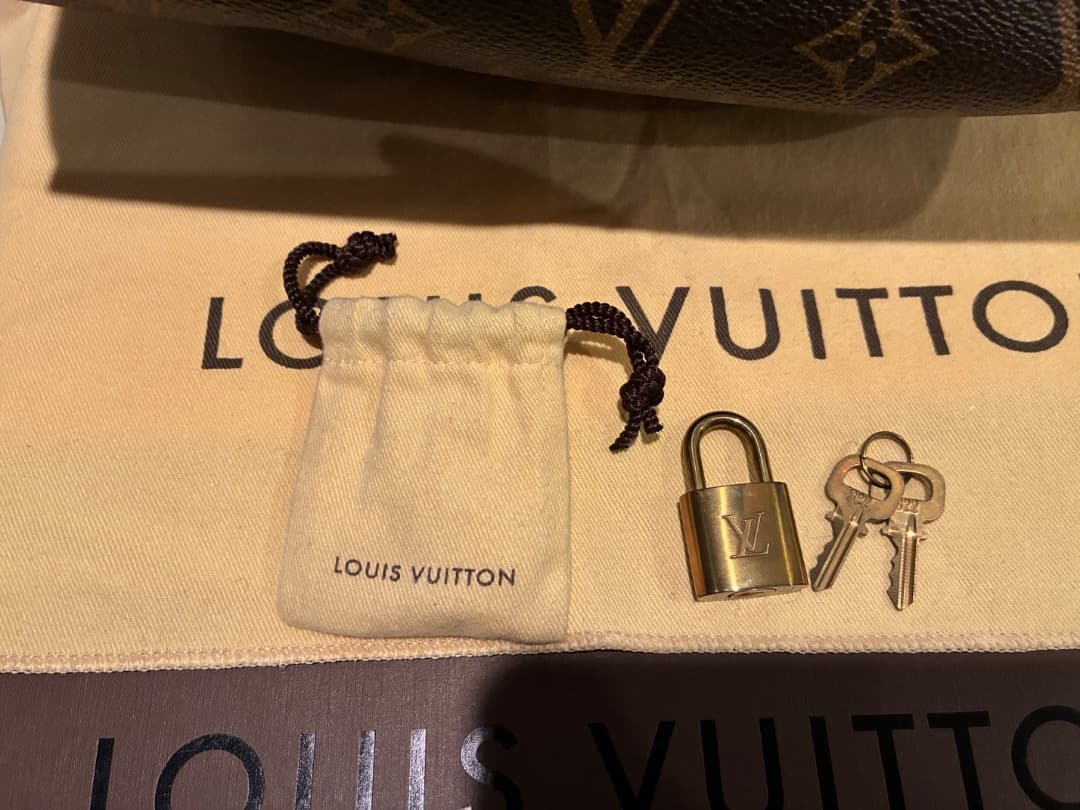 LOUIS VUITTON ルイヴィトン　スピーディ25
