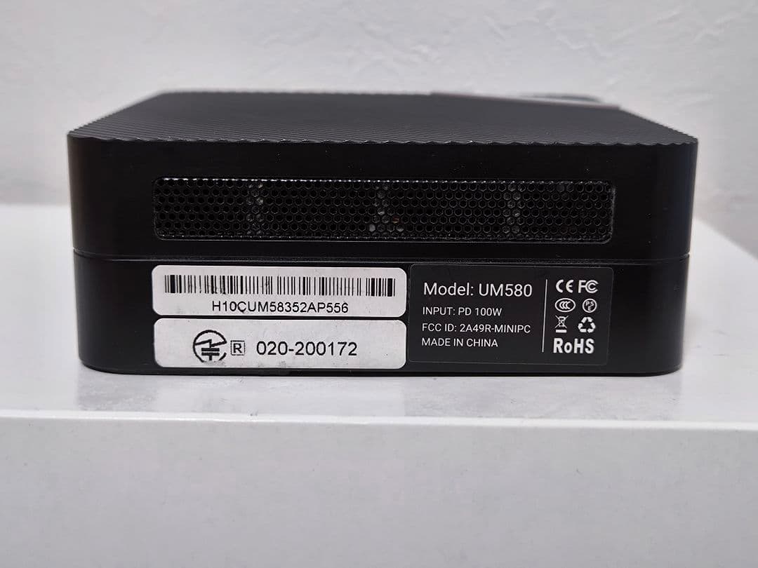 MINISFORUM UM580 ミニPC　ジャンク