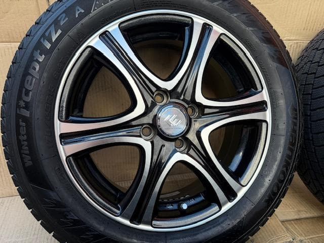 アクア ヴィッツ フィット スタッドレスセット 175/65R15 2019年製
