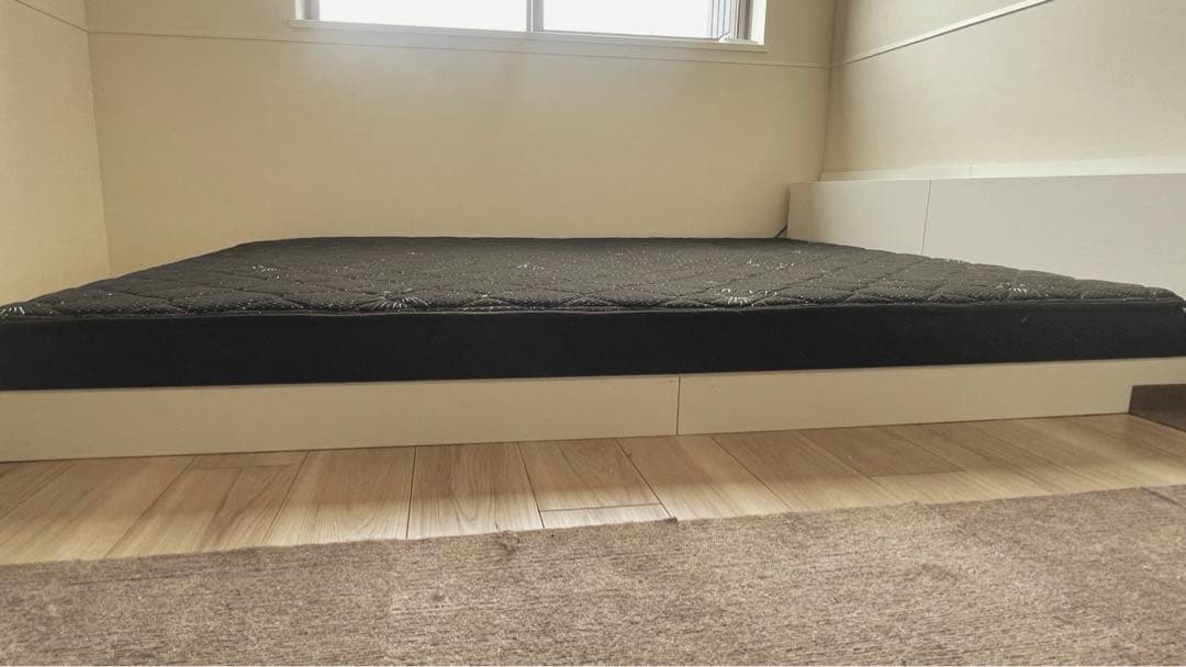 ベッドフレーム　ダブル　二口コンセント　すのこベッド　ホワイト