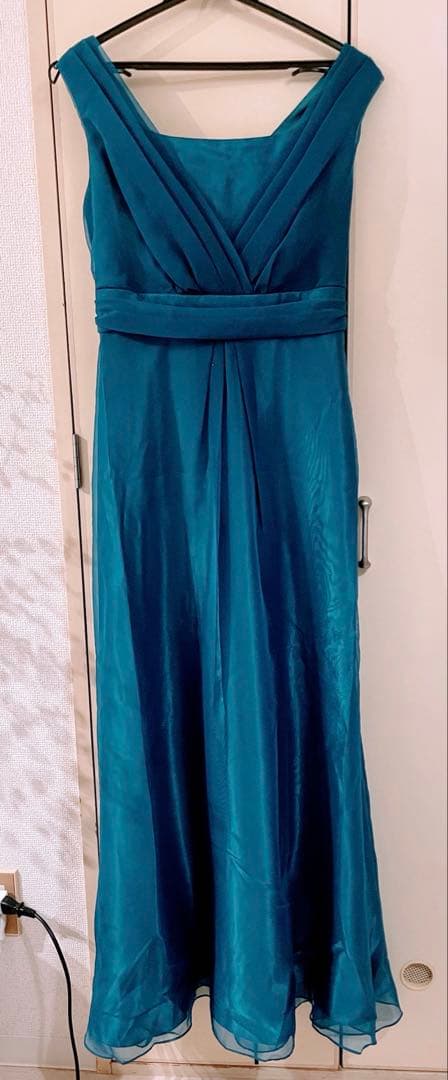 ロングドレス　エメラルドグリーン　演奏会