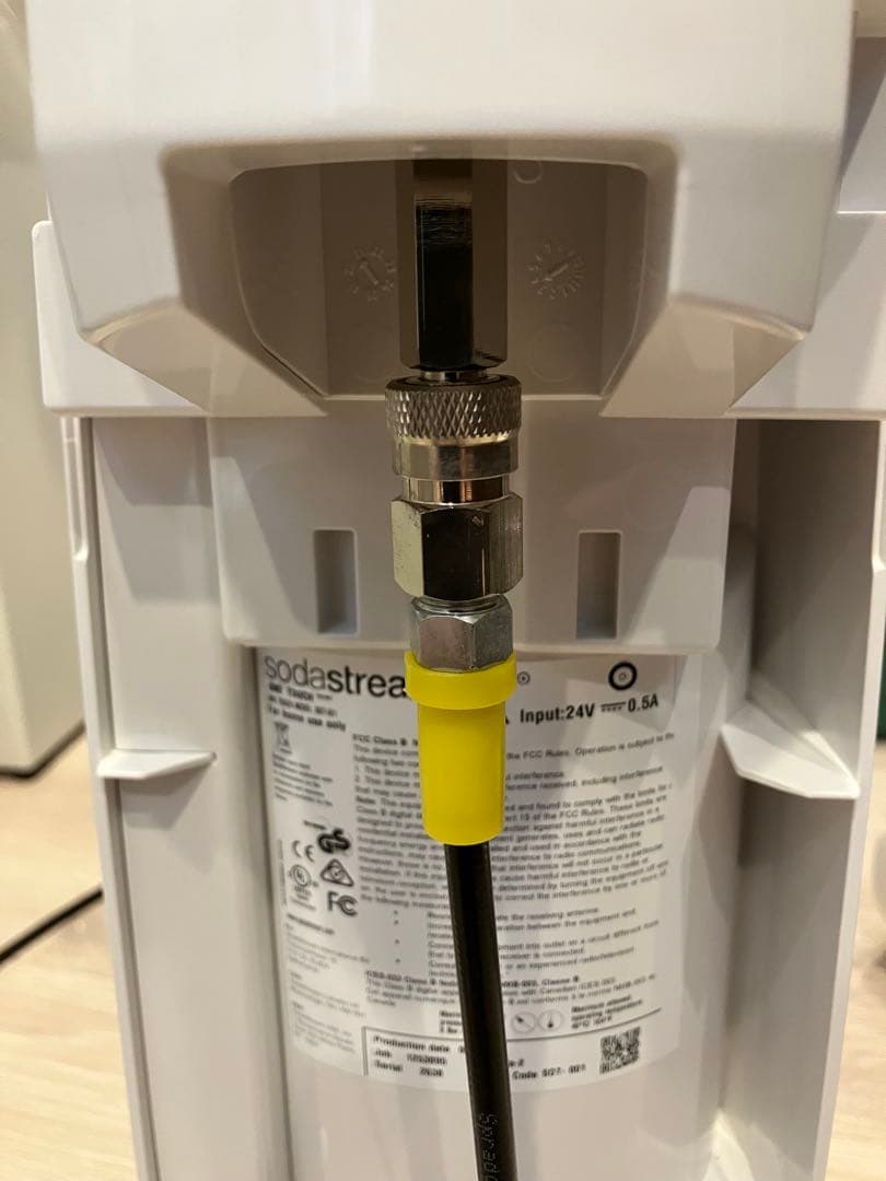 sodastream 炭酸水メーカー ホワイト➕ミドボンセット➕接続コードセット