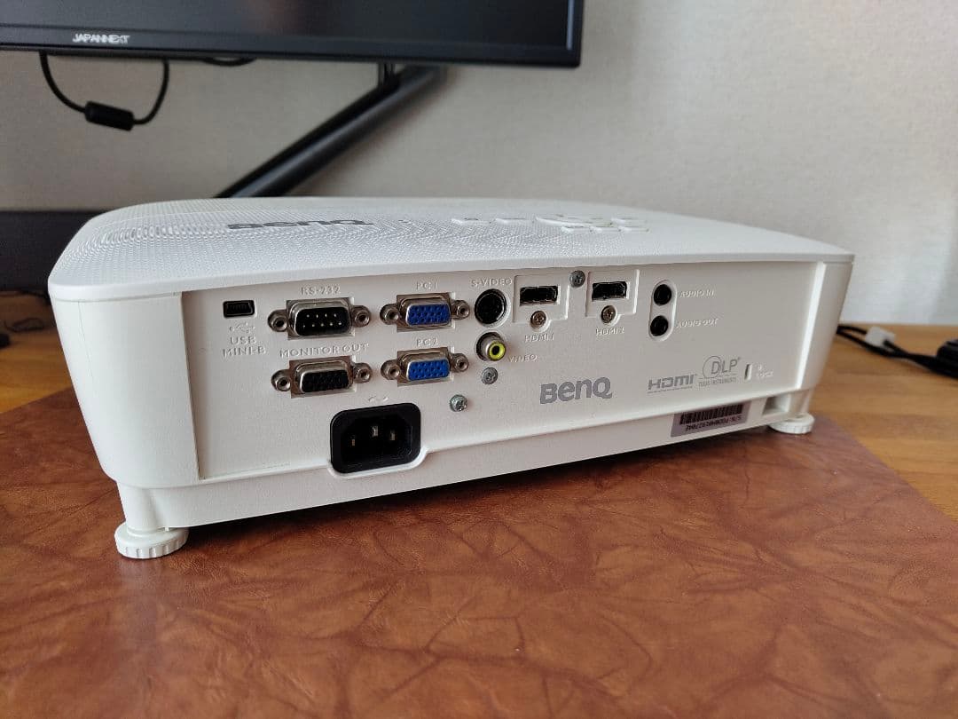 ナルトBenQ MH534 プロジェクター 本体