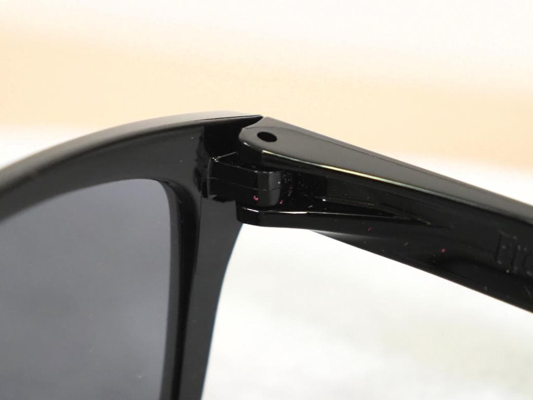 未使用品 オークリー サングラス Frogskins OO9245-01