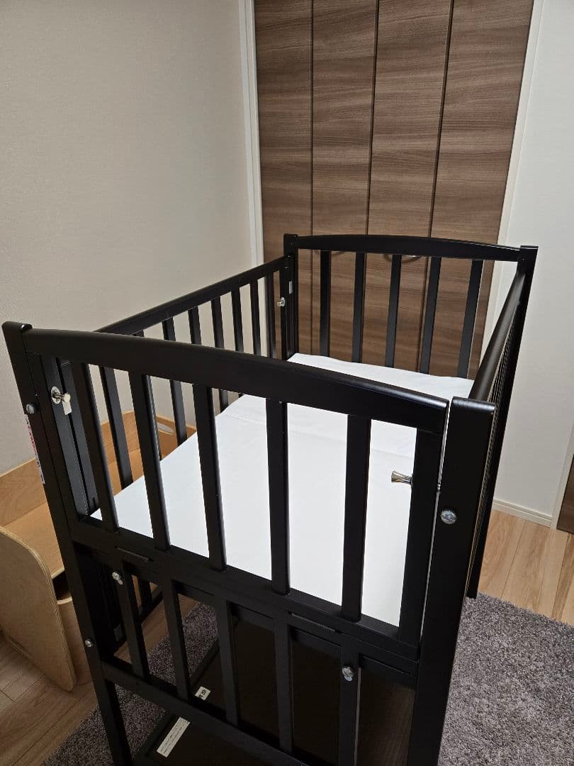 【ヤマサキ】ハイタイプ　ミニツーオープンベビーベッド　マットレス・ベッドガード付