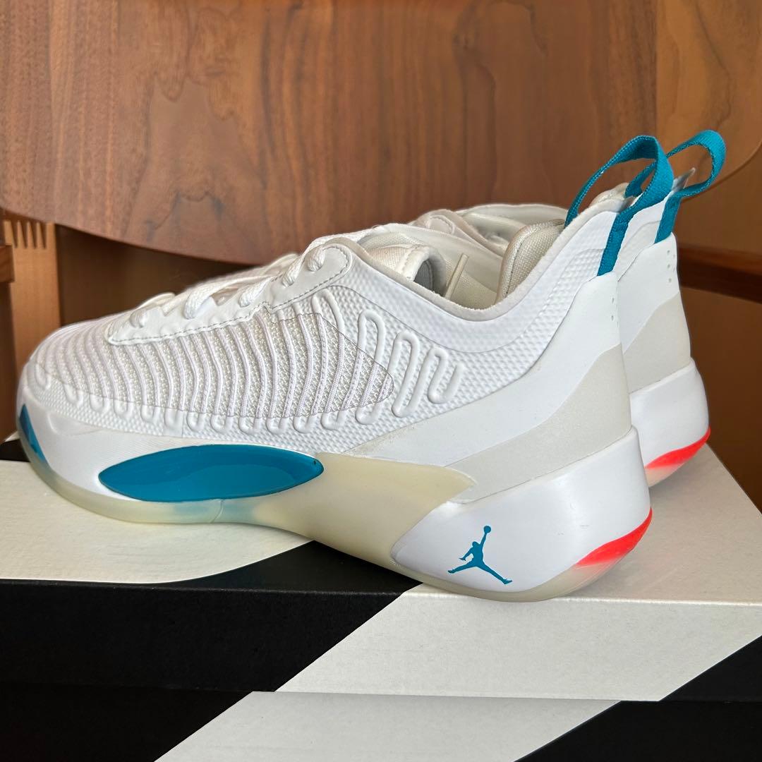 新品未使用 ジョーダン ルカ1 luka1 PF \"ネオ ターコイズ 28cm
