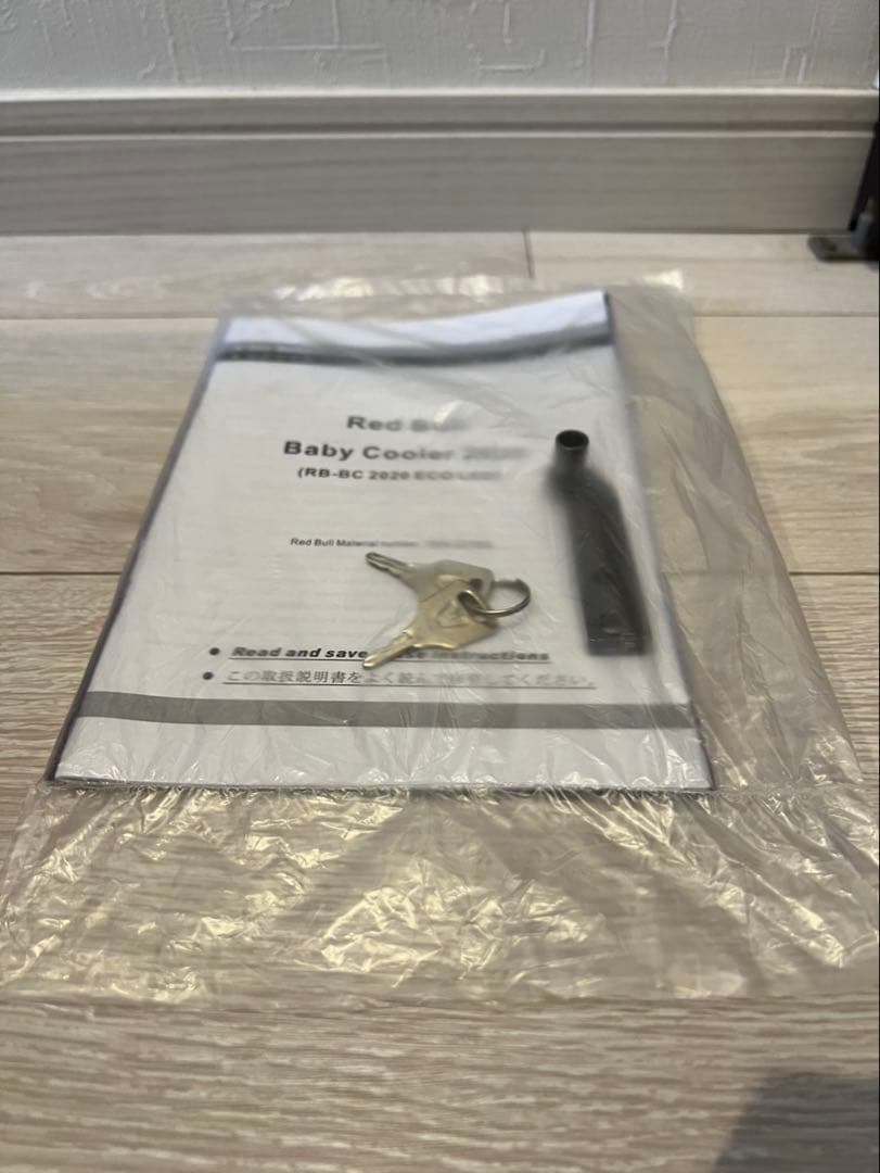 ※送料は購入者負担　Red Bull 冷蔵庫 ガラス扉付き