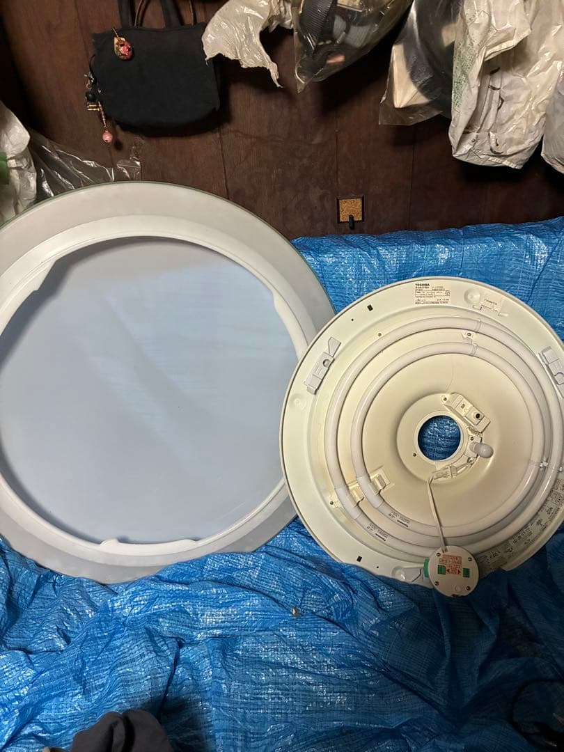 TOSHIBA　蛍光灯器具　EPT5001　05年製