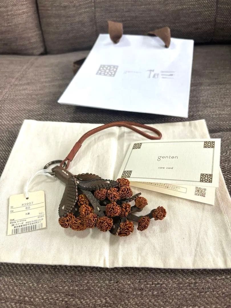 新品未使用タグ付きゲンテンgenten 花チャーム 品番43907-60