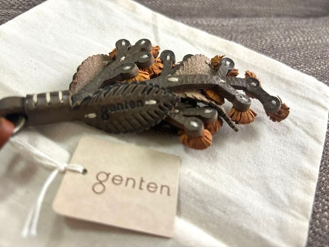 新品未使用タグ付きゲンテンgenten 花チャーム 品番43907-60