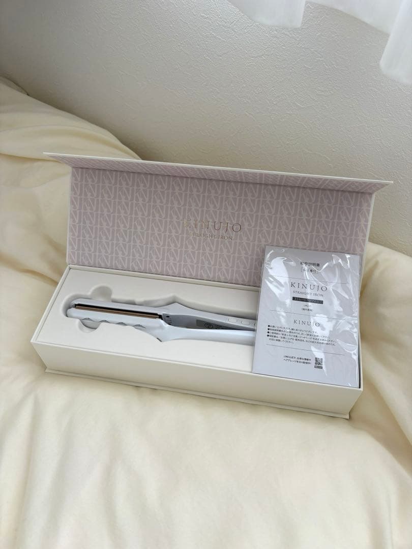 【極美品】絹女 KINUJO ストレートヘアアイロン LM225