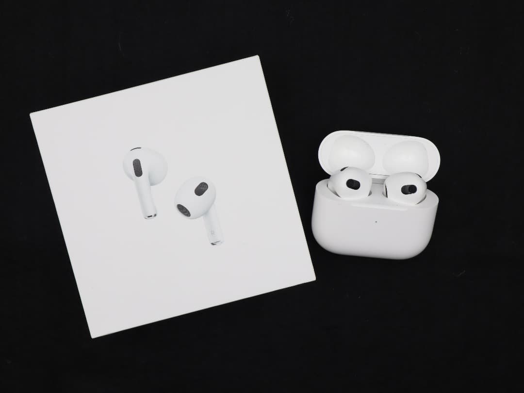 AirPods3 本体,充電ケース,充電ケーブル,外箱