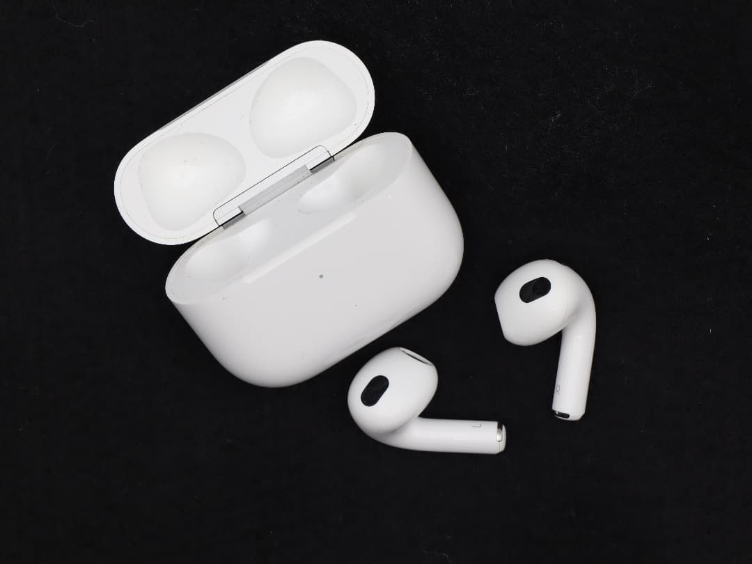 AirPods3 本体,充電ケース,充電ケーブル,外箱