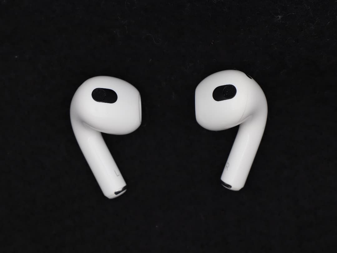 AirPods3 本体,充電ケース,充電ケーブル,外箱